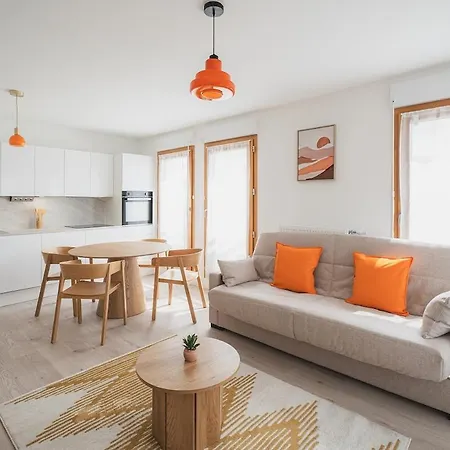 Tranquility Terminal - Paris Airport * Orly